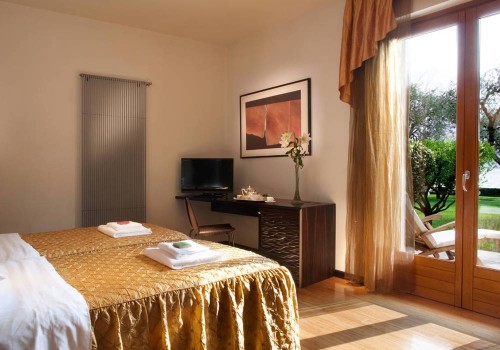 Fascino by the Pool no. 27- Terrace Lake VIew